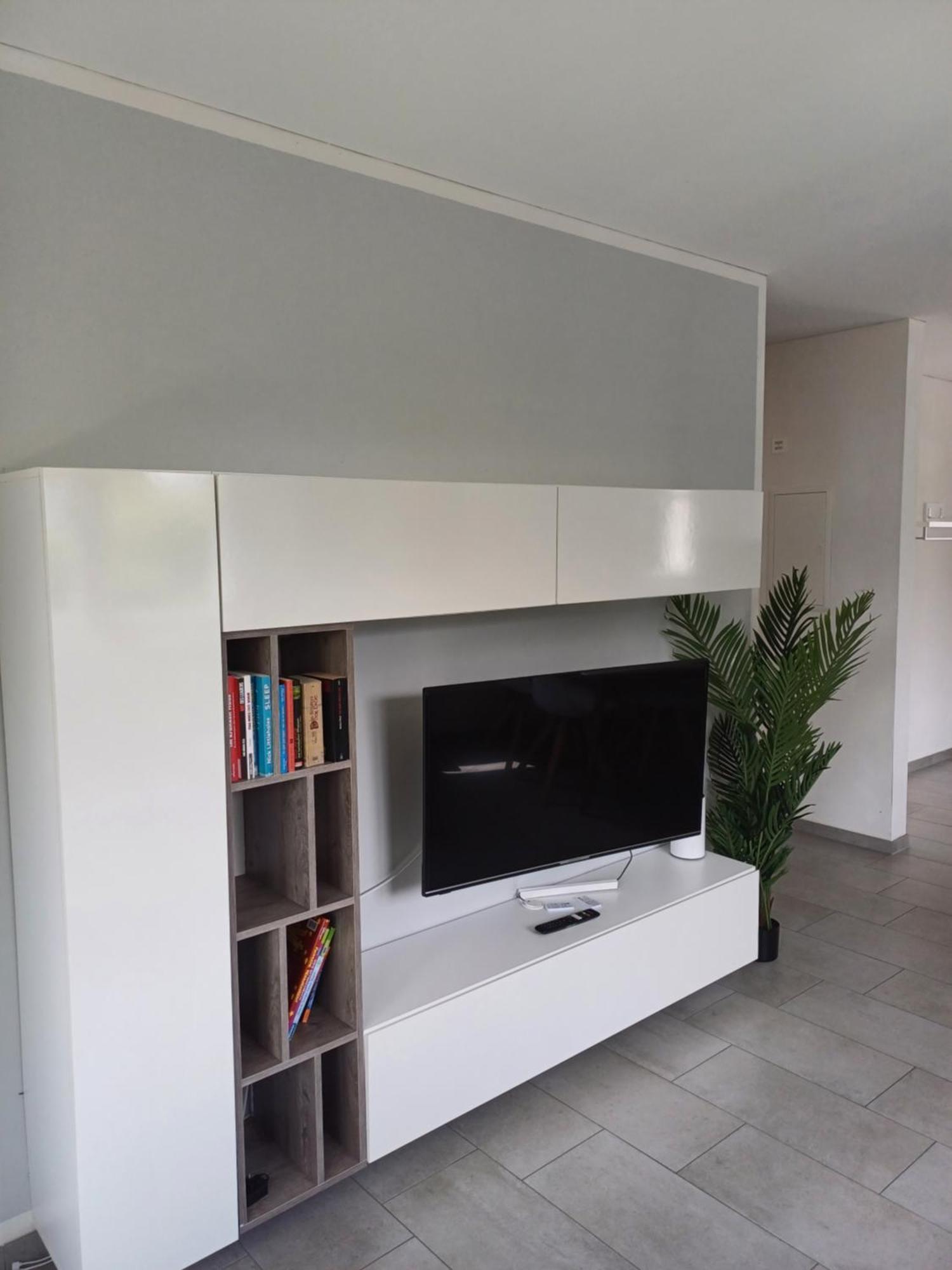 Crown Living Design Apartment - Gratis Parkplatz - Wlan - Kueche - Self Check-In Altach Luaran gambar